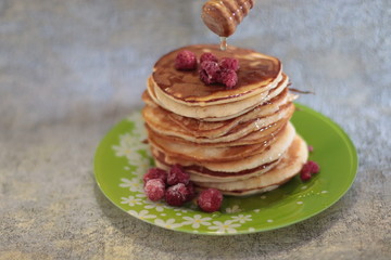 pancakes with fresh berries