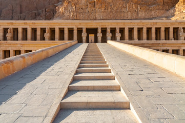 Obraz premium Stairs of the Hatshepsut temple in the Valley of the Kings