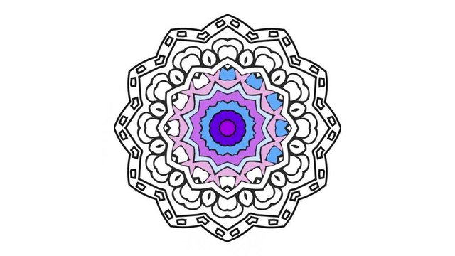 Colorazione di un mandala che dopo gira