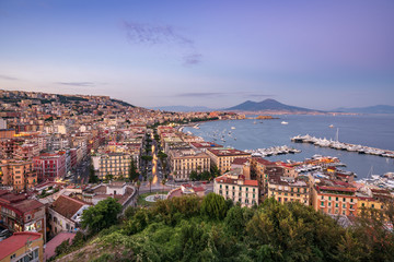 Panorama di Napoli e Vesuvio