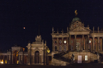 Neues Palais Blutmond Nacht