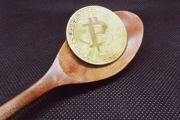 Bitcoin digital currency crisis