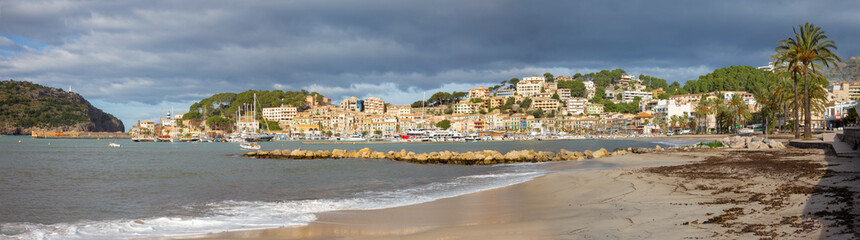 Fototapeta na wymiar Mallorca - The Port de Soller panorama from the beach.