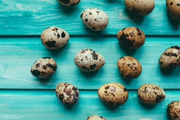 Obraz premium easter composition interesting decor and easter eggs on a beautiful background