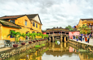 Japanese covered bridge in Hoi An, Vietnam © Leonid Andronov