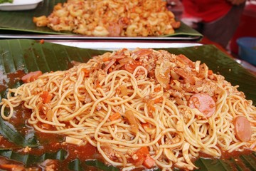 Spaghetti with pork delicious at street food