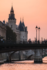 Fototapeta premium Conciergerie and the Bridge