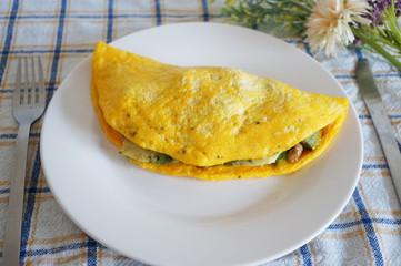 アボカド納豆オムレツ