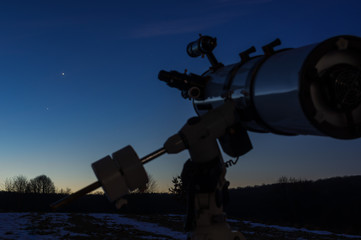 Watching stars through a telescope - morning sky, conjunction of Venus and Jupiter