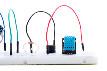 humidity sensor in breadboard