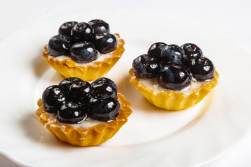 Tartlet with berries and fruits