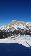 Fototapeta na wymiar Skiing in the Dolomites