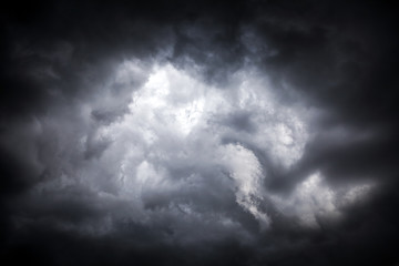 Obraz premium Dramatic Clouds Background