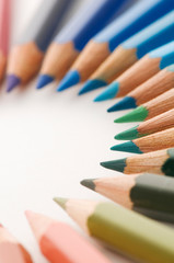Obraz premium Colored pencils in a semicircle