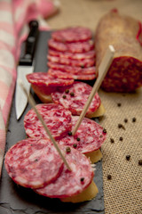 Aperitivo de salami español