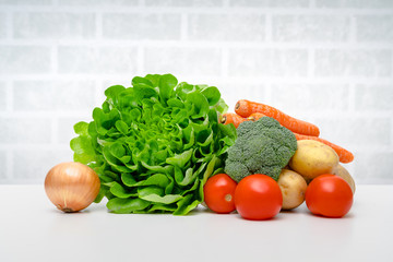 Fresh fruits and vegetables .