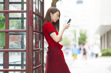 スマホ 女性　東京　渋谷