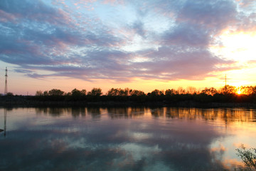 Obraz premium sunset over the lake