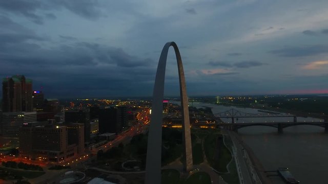 Partial Orbital Flight of Saint Louis Arch