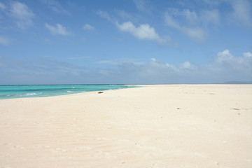 真っ白な砂浜のビーチ