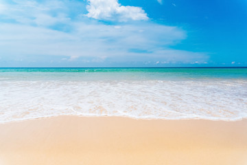 Fototapeta na wymiar Summer vacation concept. Tropical beach with blue sky.