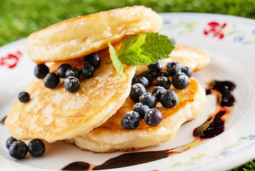 pancakes with blueberries