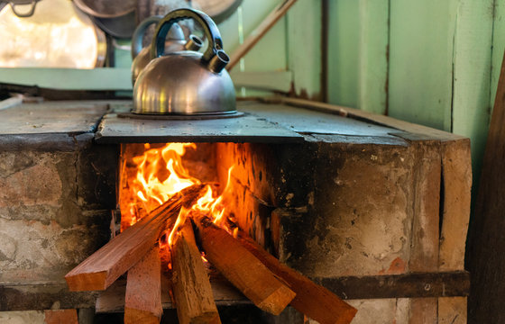 Beautiful rustic fire wood cocine 