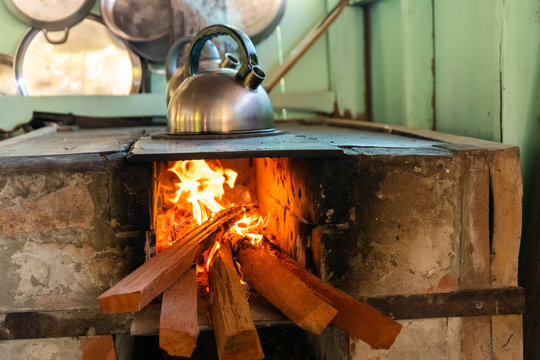 Beautiful rustic fire wood cocine 