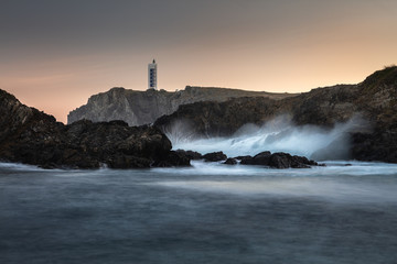 Faro de Meirás en Punta Frouxeira, Valdoviño, provincia de Coruña