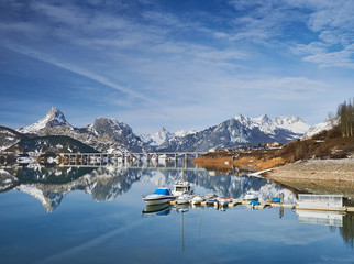 Ria&ntilde;o, pantano y monta&ntilde;as