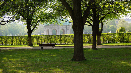 Obraz premium temple of diana english garden royal park munich bavaria