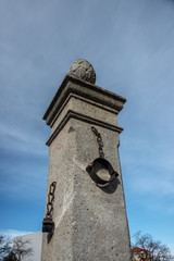 Mittelalterlicher Pranger in der Altstadt von Hainburg