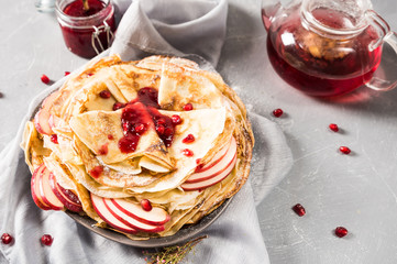 Sweet crepes with fresh apples