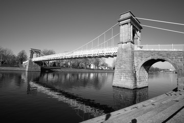 Grade 2 listed footbridge spanning the River Trent in Nottingham.
