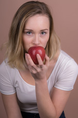 girl with an apple