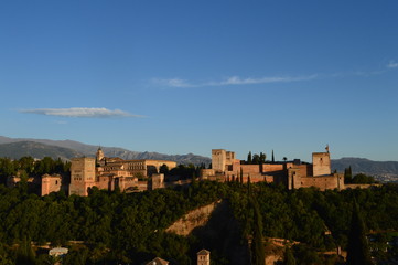 Fototapeta na wymiar Vista de la Alhambra desde Mirador de San Nicolás, Granada, España.
