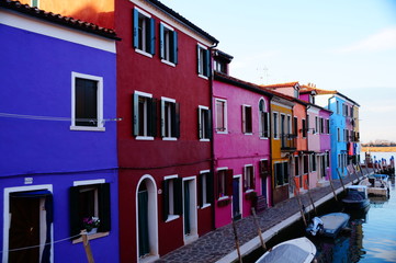 Fototapeta na wymiar colorful houses of burano
