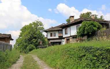 Fototapeta na wymiar House in traditional Bulgarian style in the village of Bozhentsi (Bulgaria)
