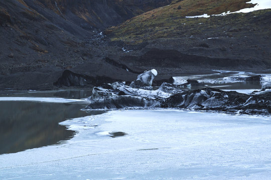  Image of glacier on Iceland.