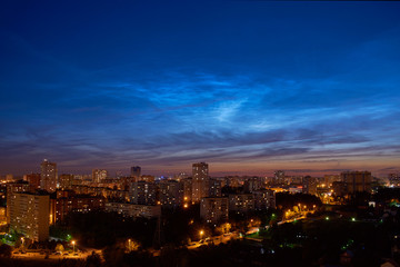 Fototapeta na wymiar mesospheric clouds above the city