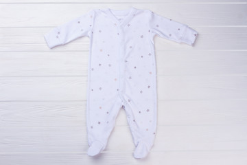 White footed baby sleepwear for children. - 251673902