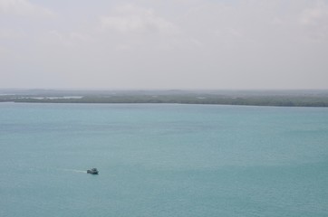 Fototapeta na wymiar boat in the Caribbean sea