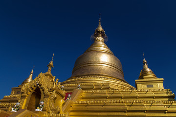 cook dover pagoda in myanmar