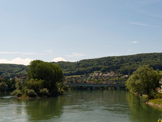 Fototapeta na wymiar Bad Säckingen. Blick auf Fridolinsbrucke, Rheinbrückestrasse zwischen Bad-Säckingen und Stein in Schweiz