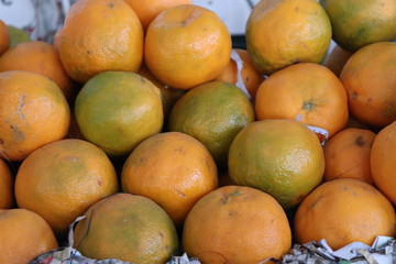 oranges in the market