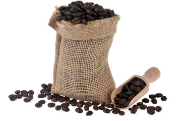 Sac de café en grains sur fond blanc 