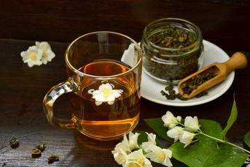 Green tea with jasmine blossom