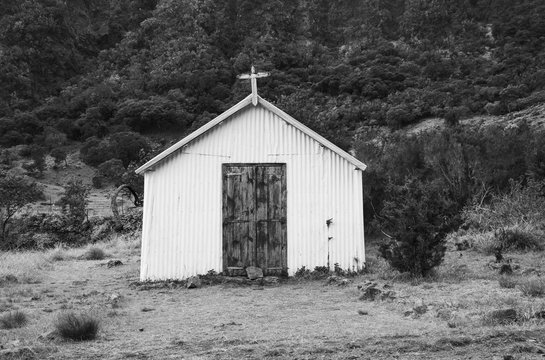 Cabane abandonn&eacute;e