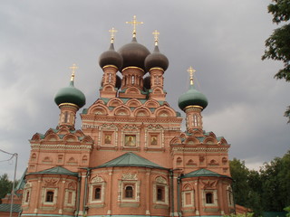 Fototapeta na wymiar temple in Ostankino Russia