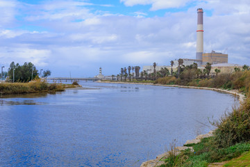 Yarkon stream at winter, Tel-Aviv